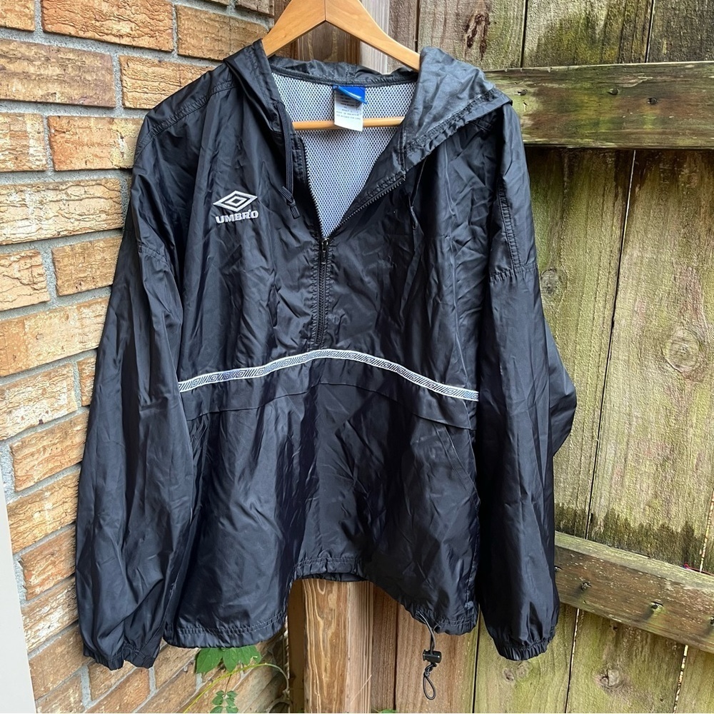 Vintage Umbro Black Mesh-Lined Wind Breaker Jacket